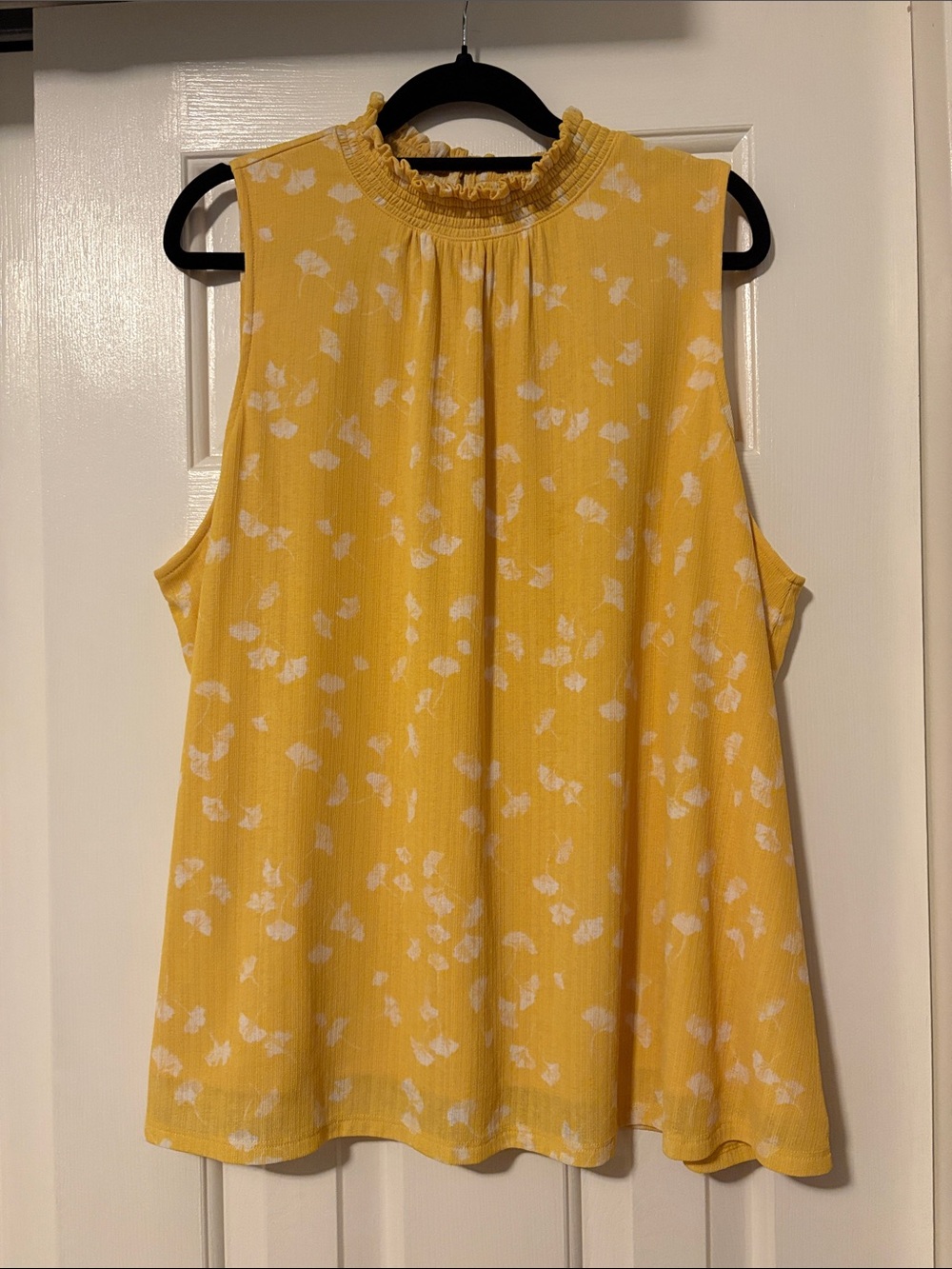 Apt. 9 Yellow Sleeveless Ruffle Mock-Neck Floral Camisole